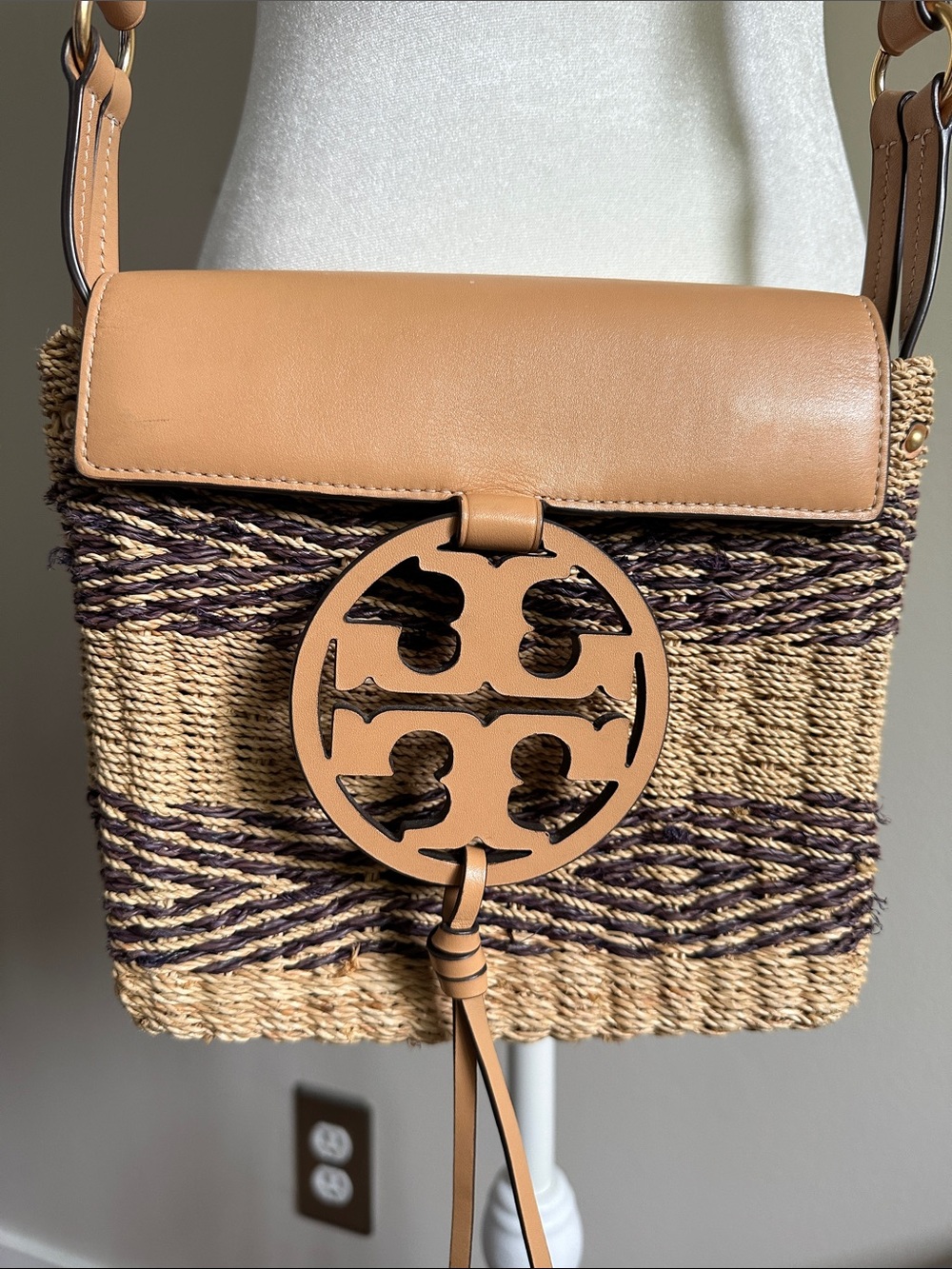 Tory Burch Tan and Brown Woven Logo Crossbody Bag - Picture 2 of 5